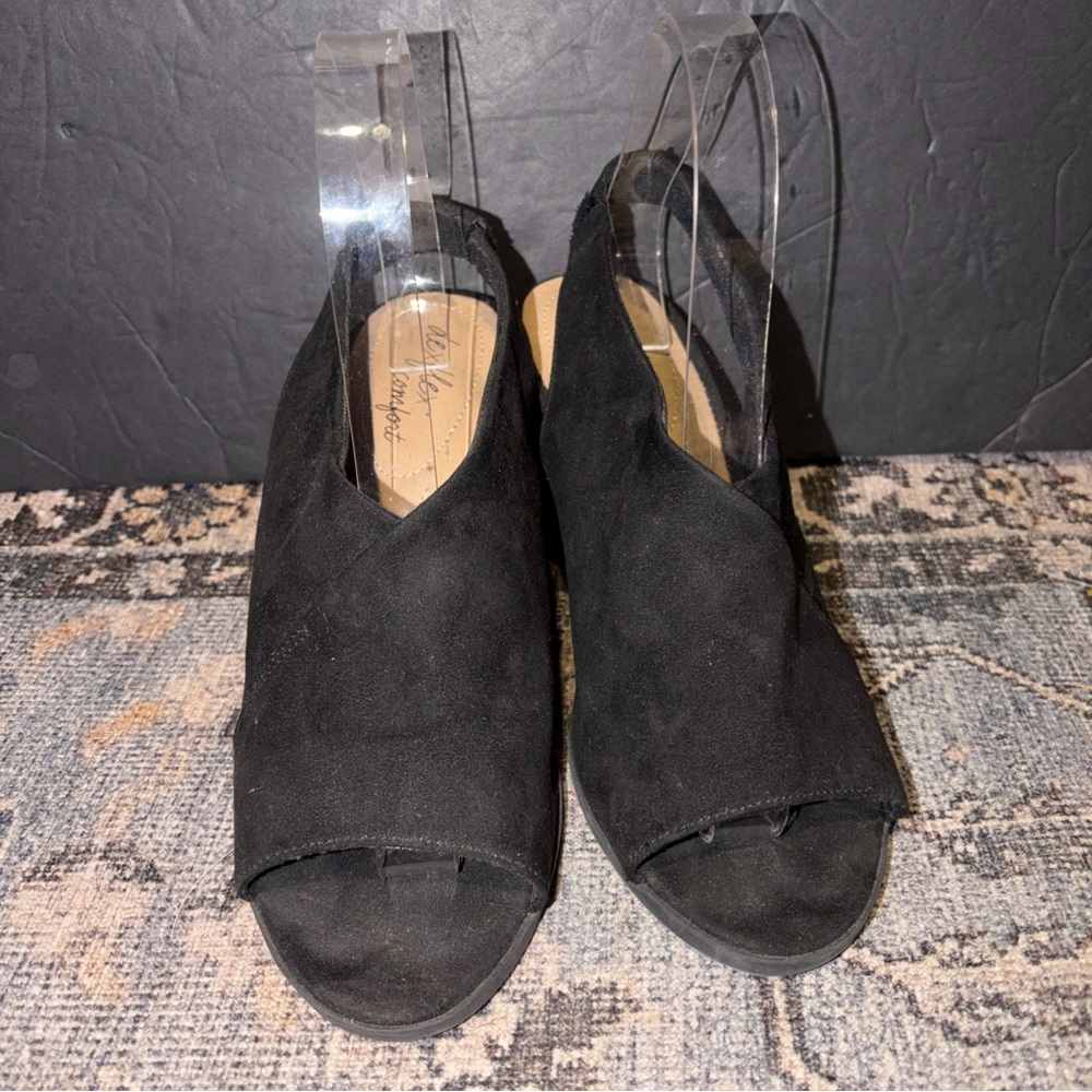 Dexflex Comfort Black Peep-Toe Mules